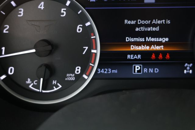 2024 Nissan Titan 4x4 Crew Cab SV with Convenience & Accessory Utility Packages - 22921325 - 12