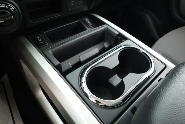 2024 Nissan Titan 4x4 Crew Cab SV with Convenience & Accessory Utility Packages - 22921325 - 13