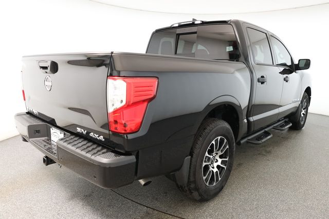 2024 Nissan Titan 4x4 Crew Cab SV with Convenience & Accessory Utility Packages - 22921325 - 3