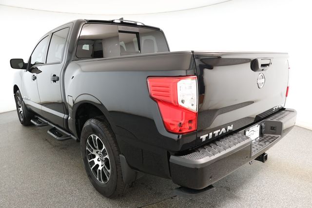 2024 Nissan Titan 4x4 Crew Cab SV with Convenience & Accessory Utility Packages - 22921325 - 5