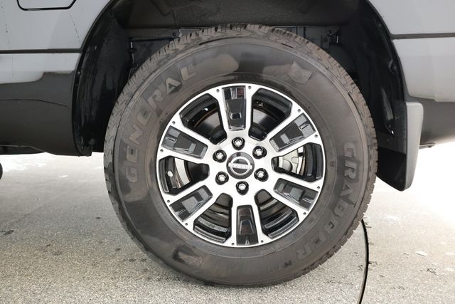 2024 Nissan Titan 4x4 Crew Cab SV with Convenience & Accessory Utility Packages - 22921325 - 6
