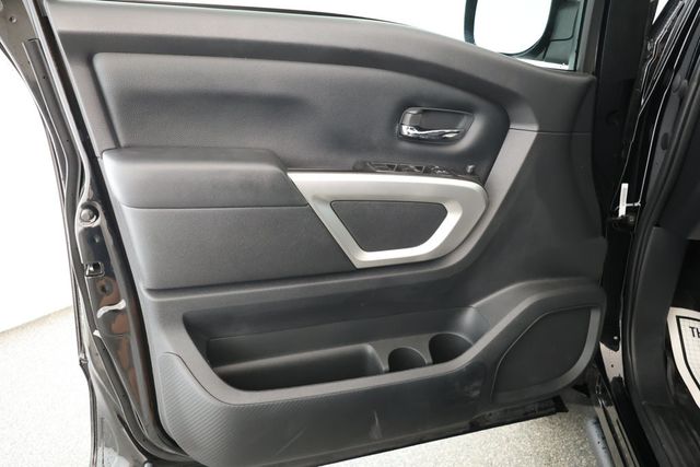 2024 Nissan Titan 4x4 Crew Cab SV with Convenience & Accessory Utility Packages - 22921325 - 7
