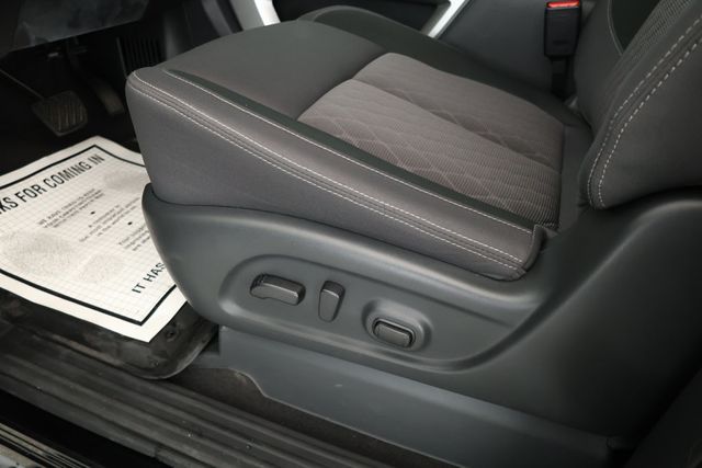 2024 Nissan Titan 4x4 Crew Cab SV with Convenience & Accessory Utility Packages - 22921325 - 8