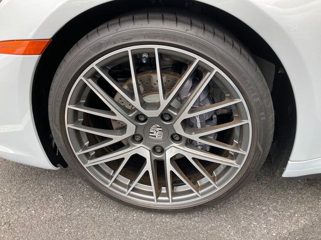 2024 Porsche 911 Carrera Coupe - 22939613 - 33