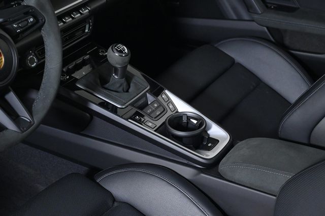 2024 Porsche 911 Carrera GTS - 22877925 - 16
