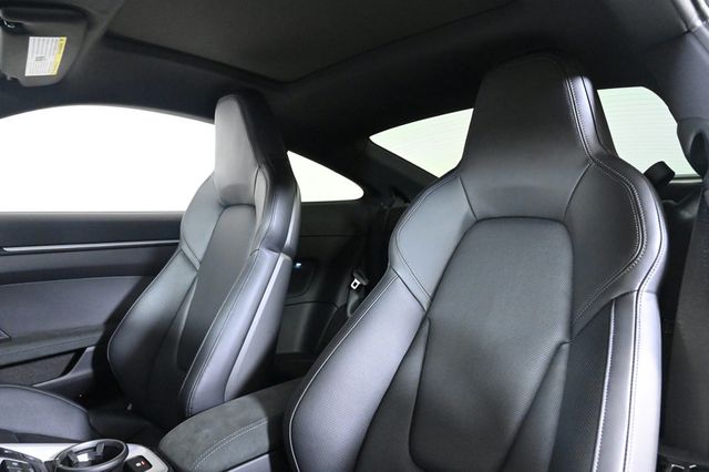 2024 Porsche 911 Carrera GTS - 22877925 - 4