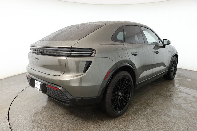 2024 Porsche Macan Electric Turbo AWD w/ Burmester S. Sound & 22'' RS Spyder Wheels - 22930950 - 3