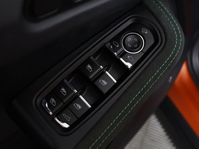 2024 Porsche Macan GTS - 22872736 - 37