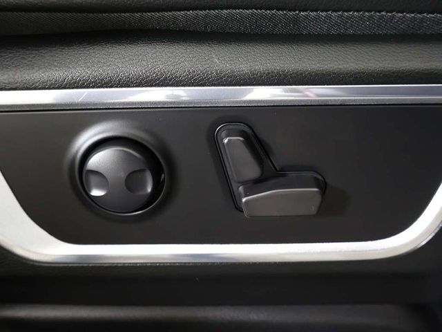 2024 Ram 1500 Laramie 4x4 Crew Cab 5'7" Box - 22934819 - 32