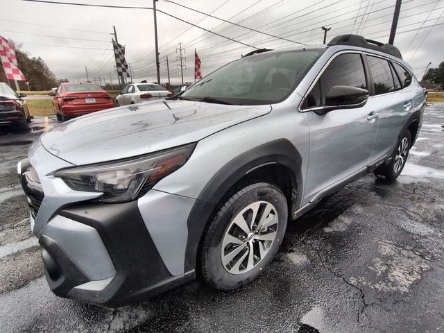 2024 Subaru Outback Premium's photo