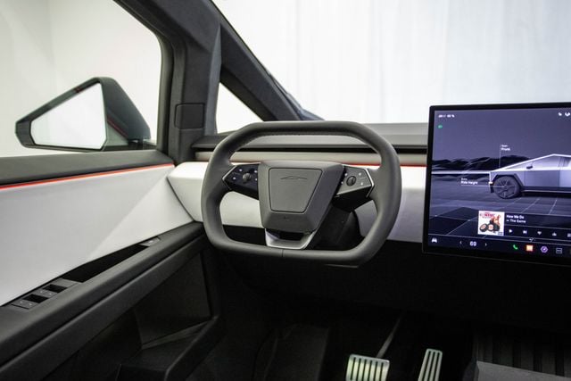 2024 Tesla Cybertruck AWD 4 dr Truck  - 22410218 - 3