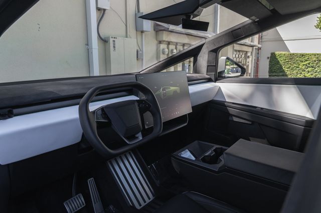 2024 Tesla Cybertruck Cyberbeast AWD - 22935593 - 15