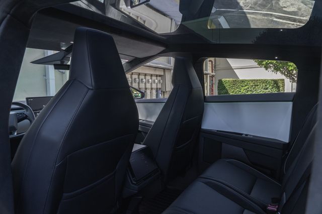 2024 Tesla Cybertruck Cyberbeast AWD - 22935593 - 19