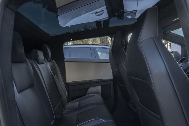 2024 Tesla Cybertruck Cyberbeast AWD - 22935593 - 24