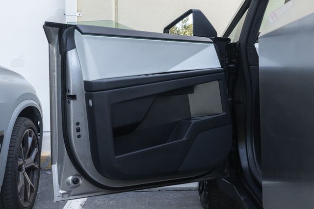 2024 Tesla Cybertruck Cyberbeast AWD - 22935593 - 30