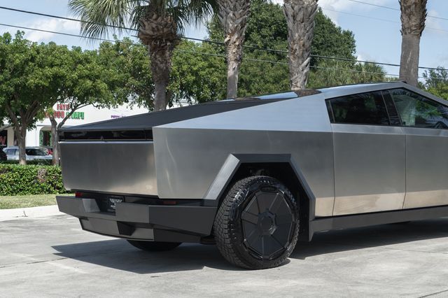 2024 Tesla Cybertruck Cyberbeast AWD - 22935593 - 5