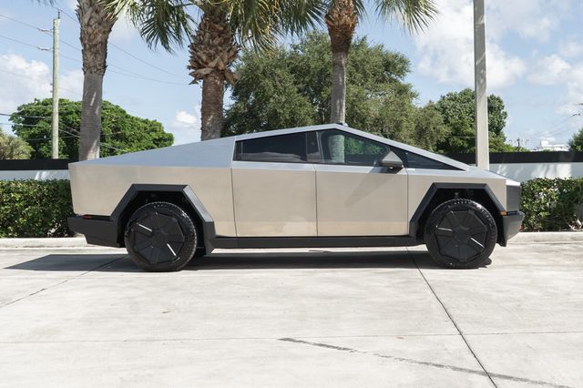 2024 Tesla Cybertruck Cyberbeast AWD - 22935593 - 6