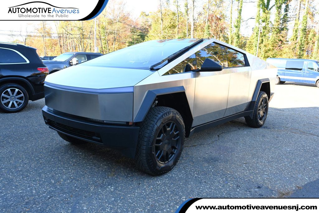2024 Tesla Cybertruck Foundation Series AWD with Full Self-Driving - 22935836 | Video 1