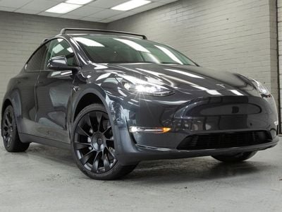2024 Tesla Model Y Long Range's photo