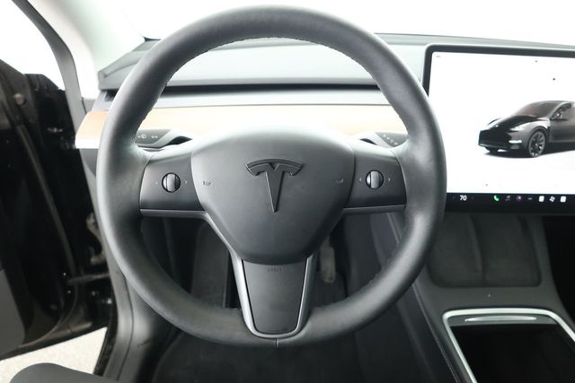 2024 Tesla Model Y Long Range AWD with 20'' Induction Wheels - 22930922 - 9
