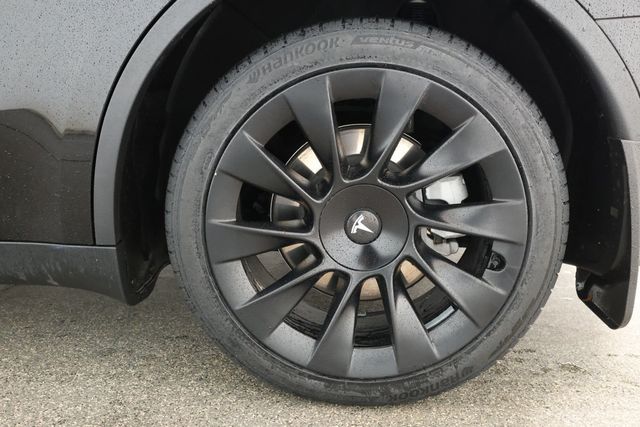 2024 Tesla Model Y Long Range AWD with 20'' Induction Wheels - 22930922 - 6