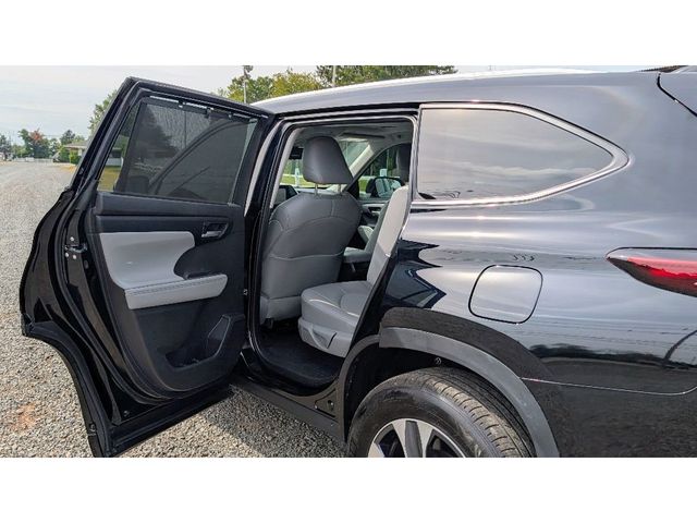 2024 Toyota Highlander XLE FWD - 22912338 - 9