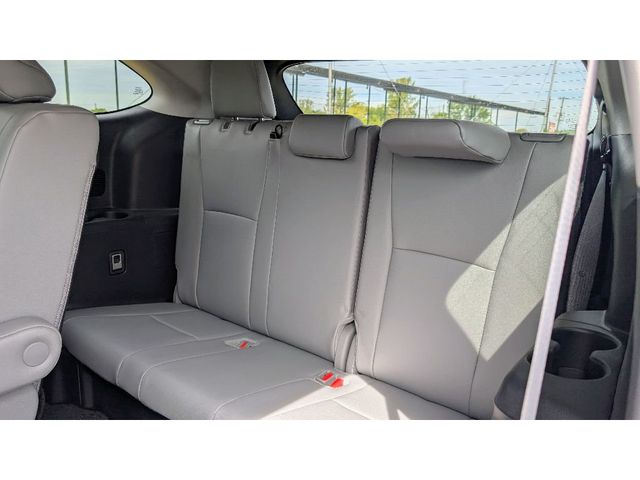 2024 Toyota Highlander XLE FWD - 22912338 - 17