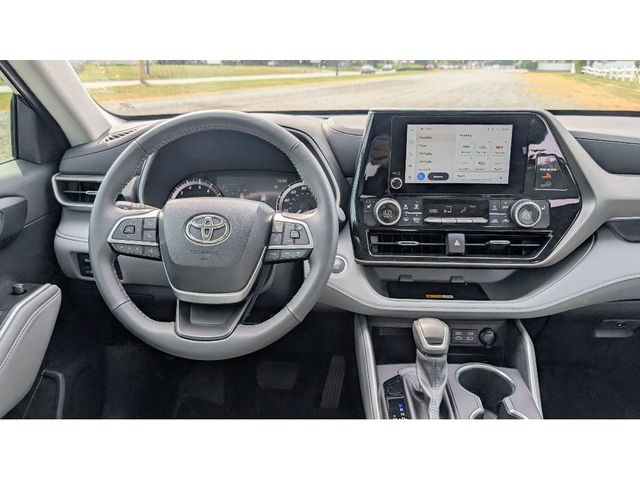 2024 Toyota Highlander XLE FWD - 22912338 - 25