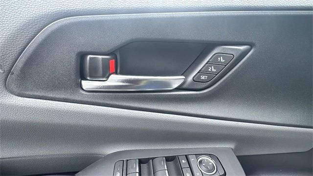 2024 Toyota Prius LE - 22925113 - 16