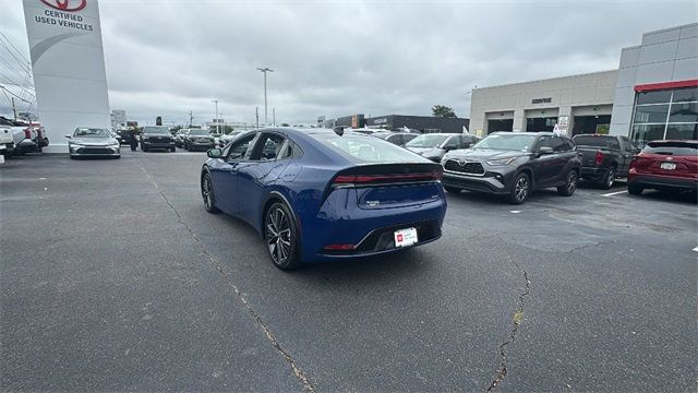 2024 Toyota Prius LE - 22925113 - 4