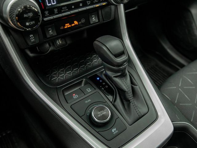 2024 Toyota RAV4 Hybrid XLE AWD - 22904644 - 21