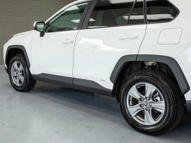 2024 Toyota RAV4 Hybrid XLE AWD - 22904644 - 38