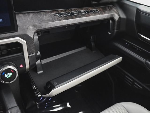2024 Toyota Tacoma Limited - 22936011 - 16