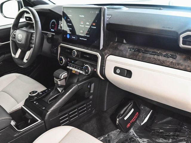 2024 Toyota Tacoma Limited - 22936011 - 31