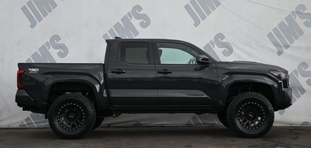 2024 Toyota Tacoma 4WD TRD 4X4 RC Lift 18" METHOD Wheels 35" Mickey Thompson Tires - 22914973 - 3