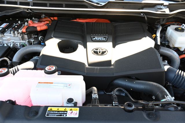 2024 Toyota Tundra 4WD Platinum Hybrid CrewMax 5.5' Bed with Power Running Boards - 22936525 - 23
