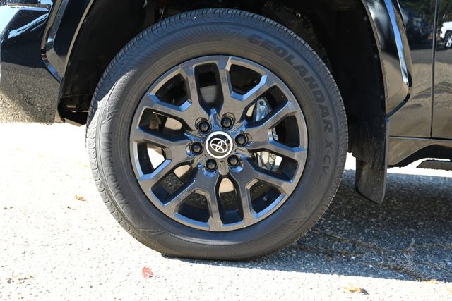 2024 Toyota Tundra 4WD Platinum Hybrid CrewMax 5.5' Bed with Power Running Boards - 22936525 - 8