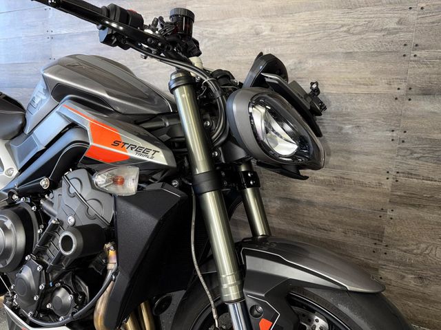 2024 Triumph Street Triple 765 RS SUPER CLEAN! - 22928238 - 3