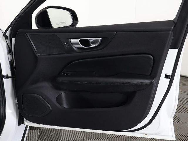 2024 Volvo S60 B5 AWD Plus Dark Theme - 22934452 - 24