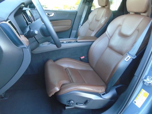 2024 Volvo XC60 Recharge Plug-In Hybrid T8 eAWD PHEV Ultimate Dark Theme - 22937661 - 12