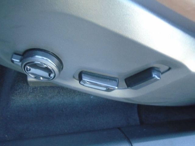 2024 Volvo XC60 Recharge Plug-In Hybrid T8 eAWD PHEV Ultimate Dark Theme - 22937661 - 13