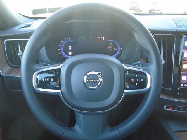 2024 Volvo XC60 Recharge Plug-In Hybrid T8 eAWD PHEV Ultimate Dark Theme - 22937661 - 14