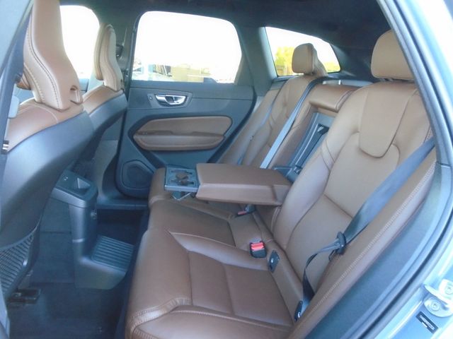 2024 Volvo XC60 Recharge Plug-In Hybrid T8 eAWD PHEV Ultimate Dark Theme - 22937661 - 34