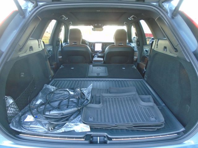 2024 Volvo XC60 Recharge Plug-In Hybrid T8 eAWD PHEV Ultimate Dark Theme - 22937661 - 38