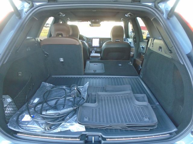 2024 Volvo XC60 Recharge Plug-In Hybrid T8 eAWD PHEV Ultimate Dark Theme - 22937661 - 39