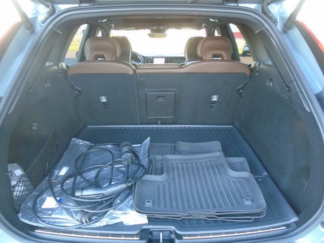 2024 Volvo XC60 Recharge Plug-In Hybrid T8 eAWD PHEV Ultimate Dark Theme - 22937661 - 40