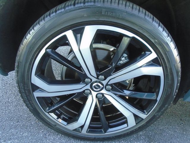 2024 Volvo XC60 Recharge Plug-In Hybrid T8 eAWD PHEV Ultimate Dark Theme - 22937661 - 46