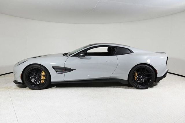 2025 Aston Martin Vanquish Coupe - 22829268 - 12