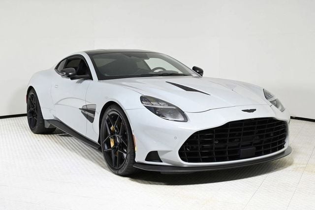 2025 Aston Martin Vanquish Coupe - 22829268 - 16