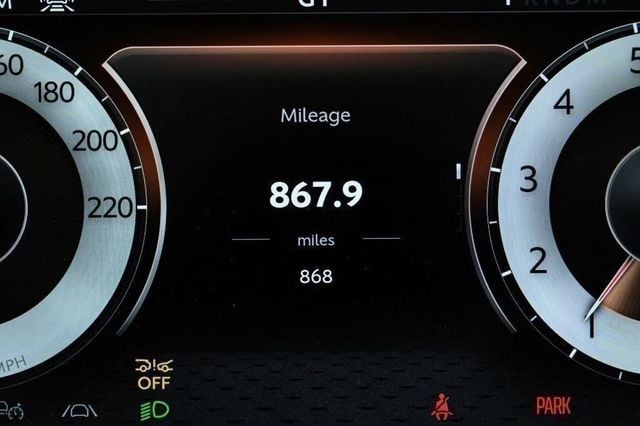 2025 Aston Martin Vanquish Coupe - 22829268 - 21